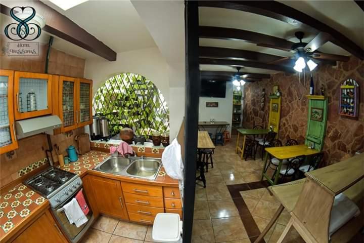 Tres Sofias Hotel 3*